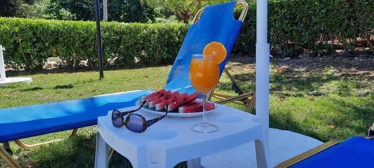 Nikos Apartments Арилас Екстериор снимка