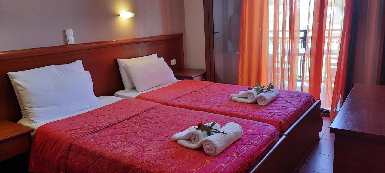 Nikos Apartments Арилас Екстериор снимка