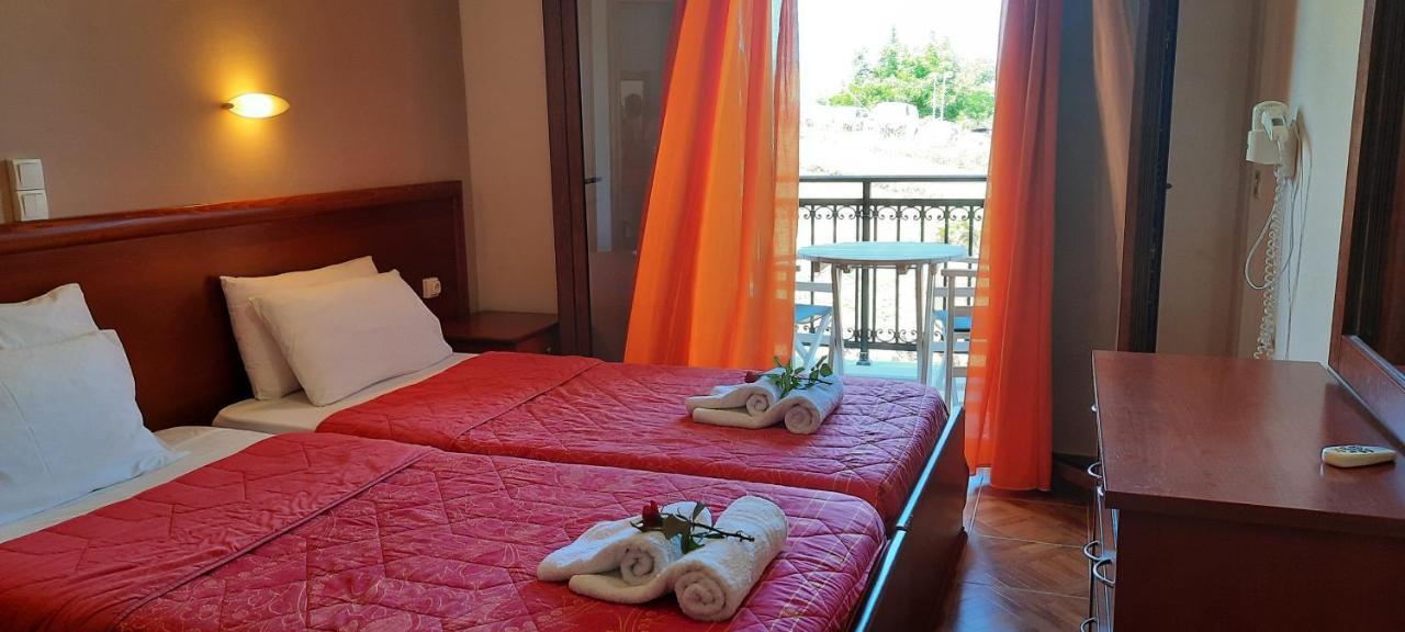 Nikos Apartments Арилас Екстериор снимка